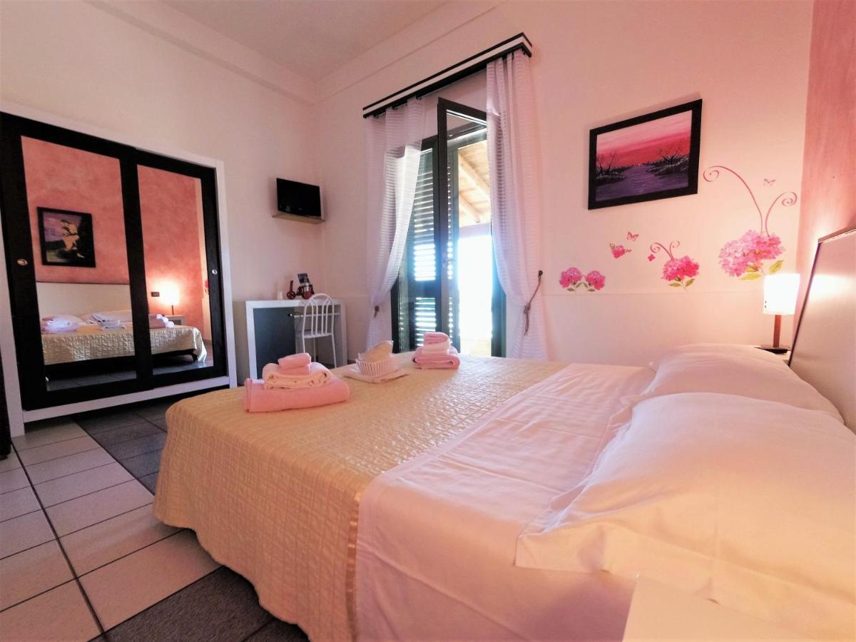 Hotel Alba Chiara Sant'Andrea Salento Экстерьер фото