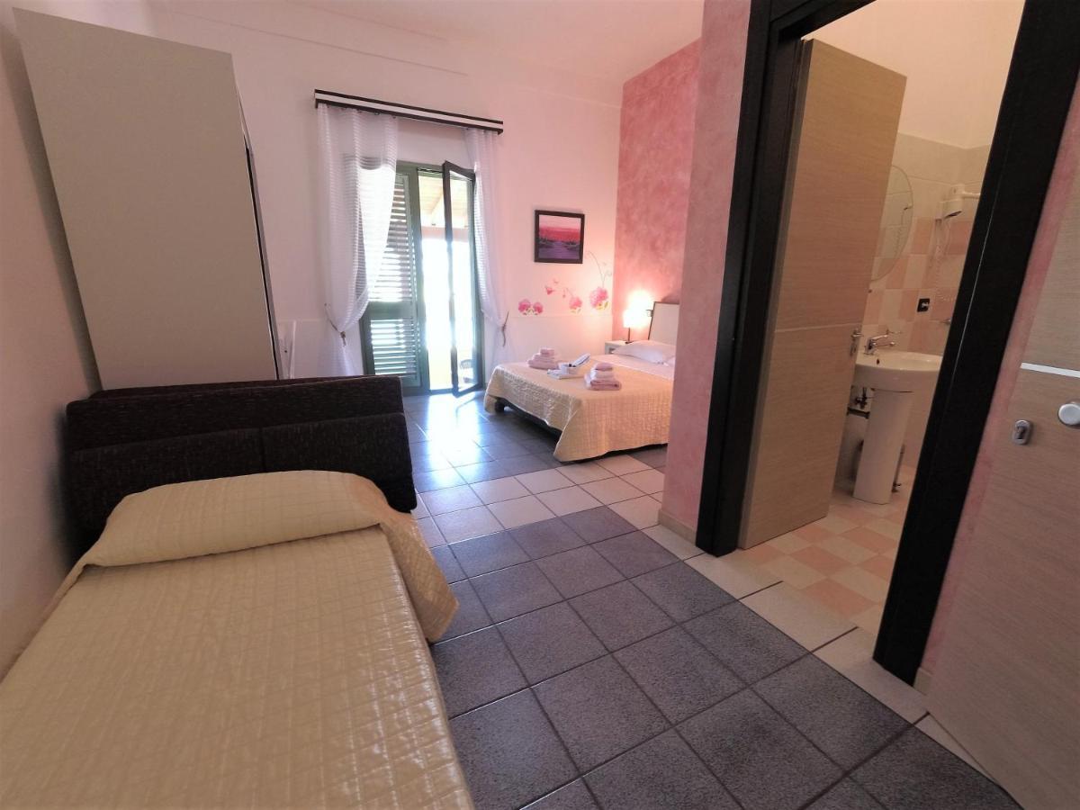 Hotel Alba Chiara Sant'Andrea Salento Экстерьер фото