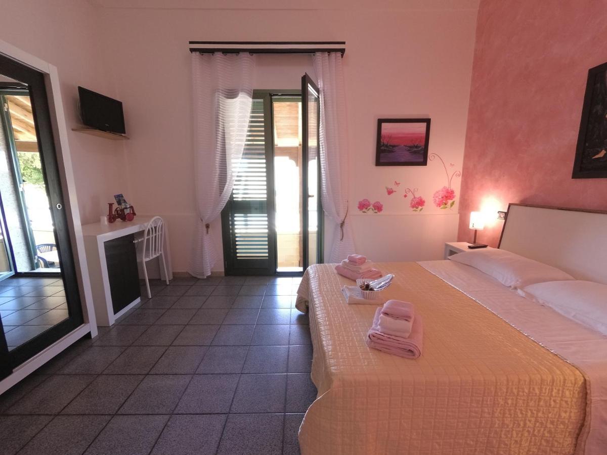Hotel Alba Chiara Sant'Andrea Salento Экстерьер фото