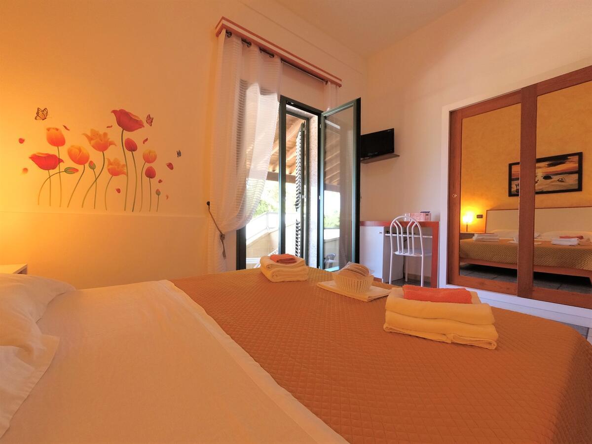 Hotel Alba Chiara Sant'Andrea Salento Экстерьер фото